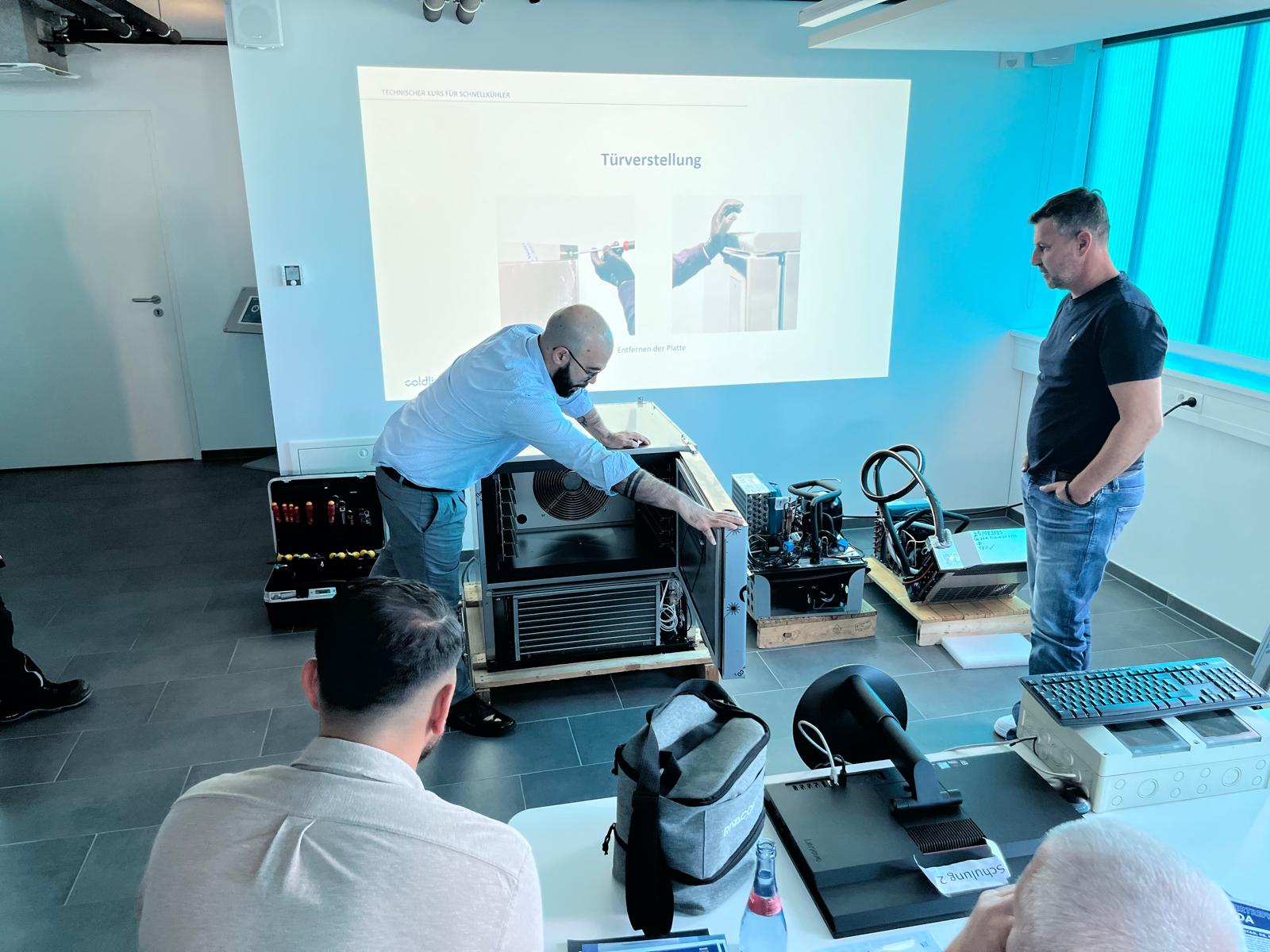 Service-Training Großküchentechnik – Coldline Schockfroster Technik-Details