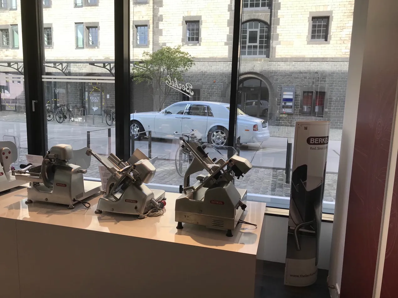 Berkel professionelle Aufschnittmaschinen im Showroom Köln